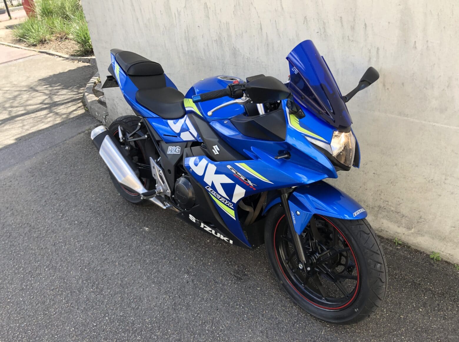 SUZUKI gsx-r 250 bleu de 2013 - Le Pôle De L'occasion