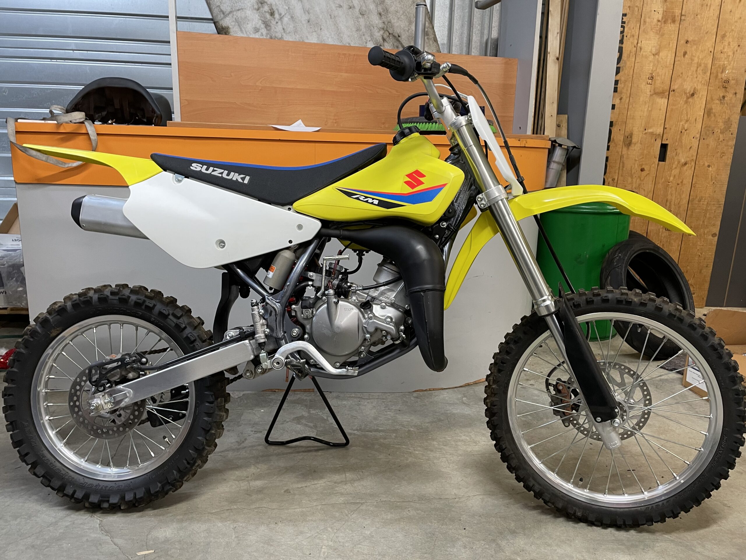  SUZUKI  85 RM  jaune Le P le De L occasion 