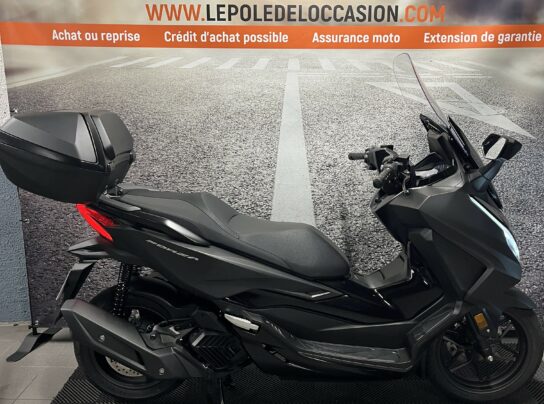 HONDA FORZA 125 TOP BOX