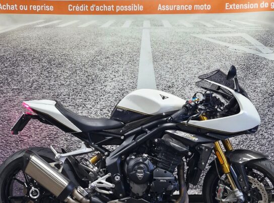 TRIUMPH Speed Triple 1200 RR