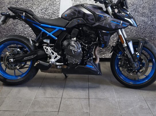 SUZUKI GSX-8S