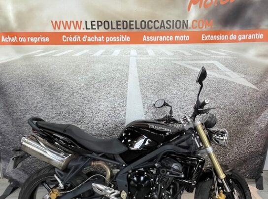 TRIUMPH STREET TRIPLE 675
