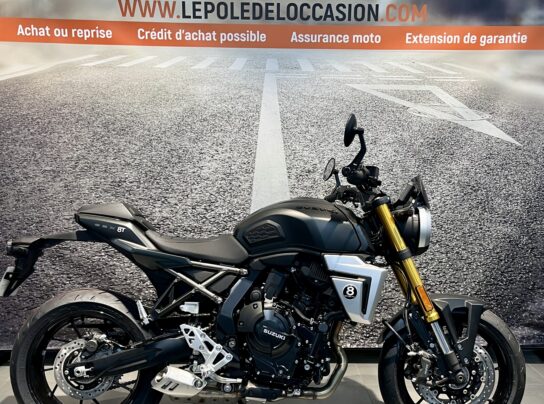SUZUKI GSX-8T 