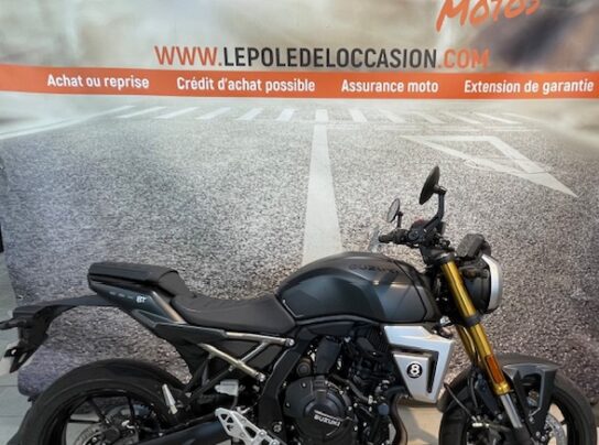 SUZUKI GSX-8T A2