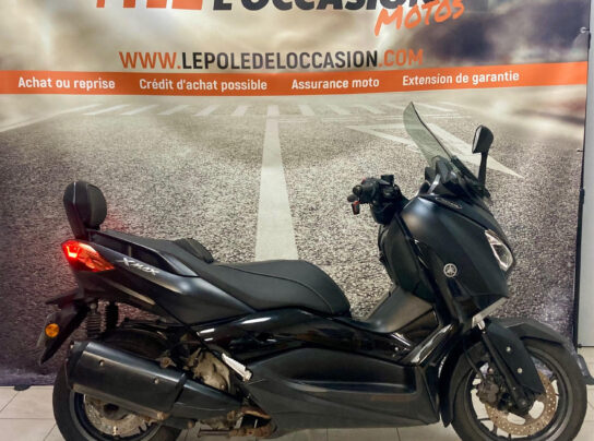 YAMAHA XMAX 300 IRON MAX