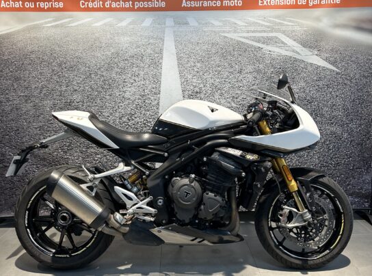 TRIUMPH SPEED TRIPLE 1200 RR