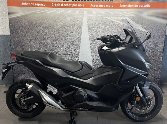 HONDA FORZA 750