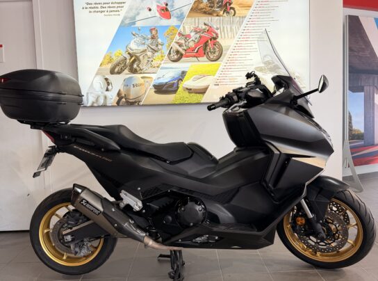 HONDA FORZA 750