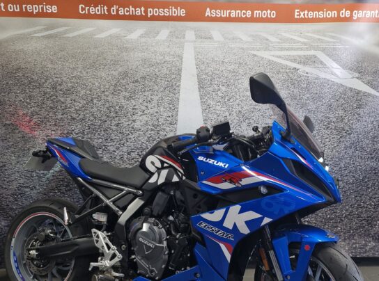 SUZUKI GSX-8R