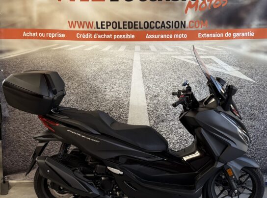 HONDA FORZA 350 TOP BOX