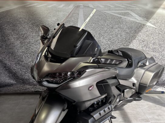 HONDA GOLDWING BAGGER 1800