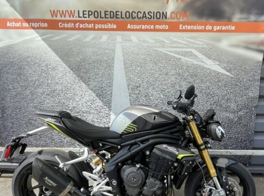 TRIUMPH SPEED TRIPLE 1200 RS