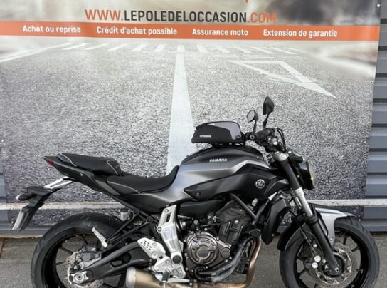 YAMAHA MT-07