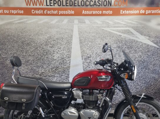TRIUMPH BONNEVILLE 