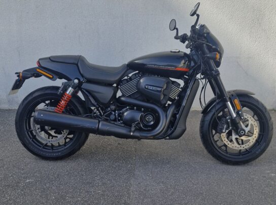 HARLEY DAVIDSON STREET ROD  