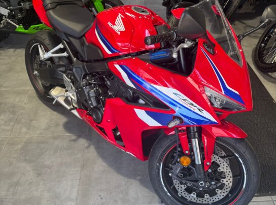 HONDA CBR650R