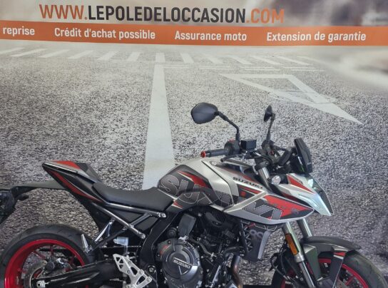 SUZUKI GSX-8S