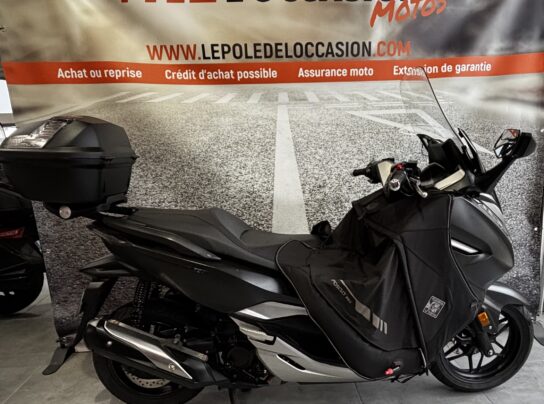 HONDA FORZA 300