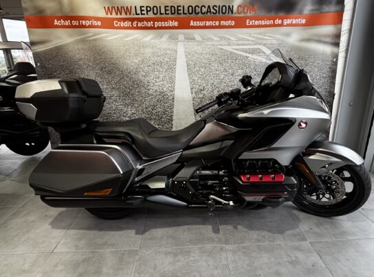 HONDA GOLDWING BAGGER 1800 DCT