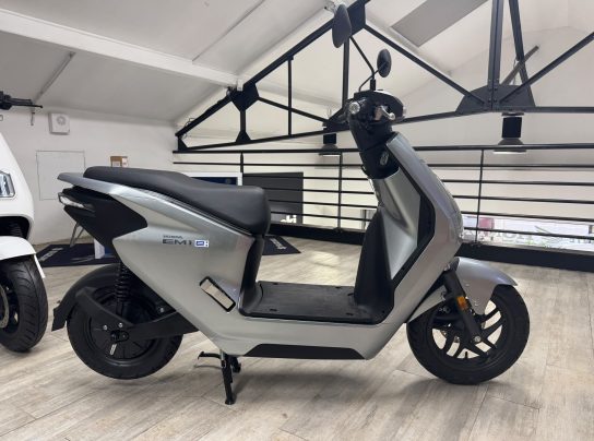 HONDA EM1 e
